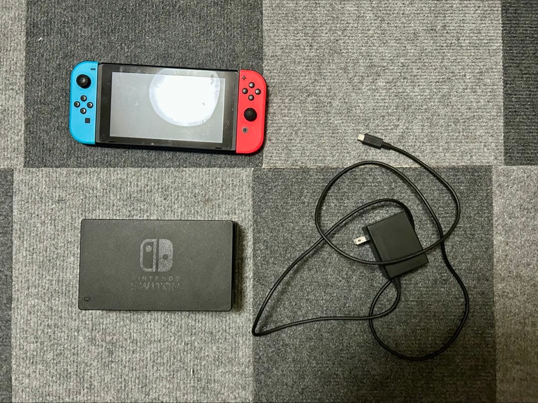 h*u様 Nintendo Switch 青/赤 本体 充電器付き