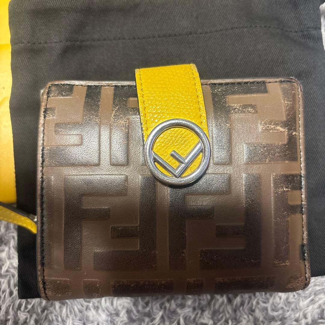 FENDI 二つ折り財布