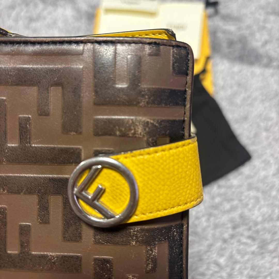 FENDI 二つ折り財布
