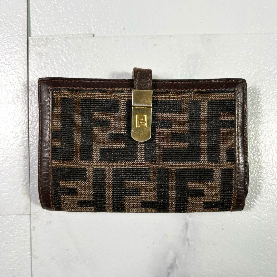 FENDI フェンディ 折り財布 がま口 ズッカ柄 ブラウン