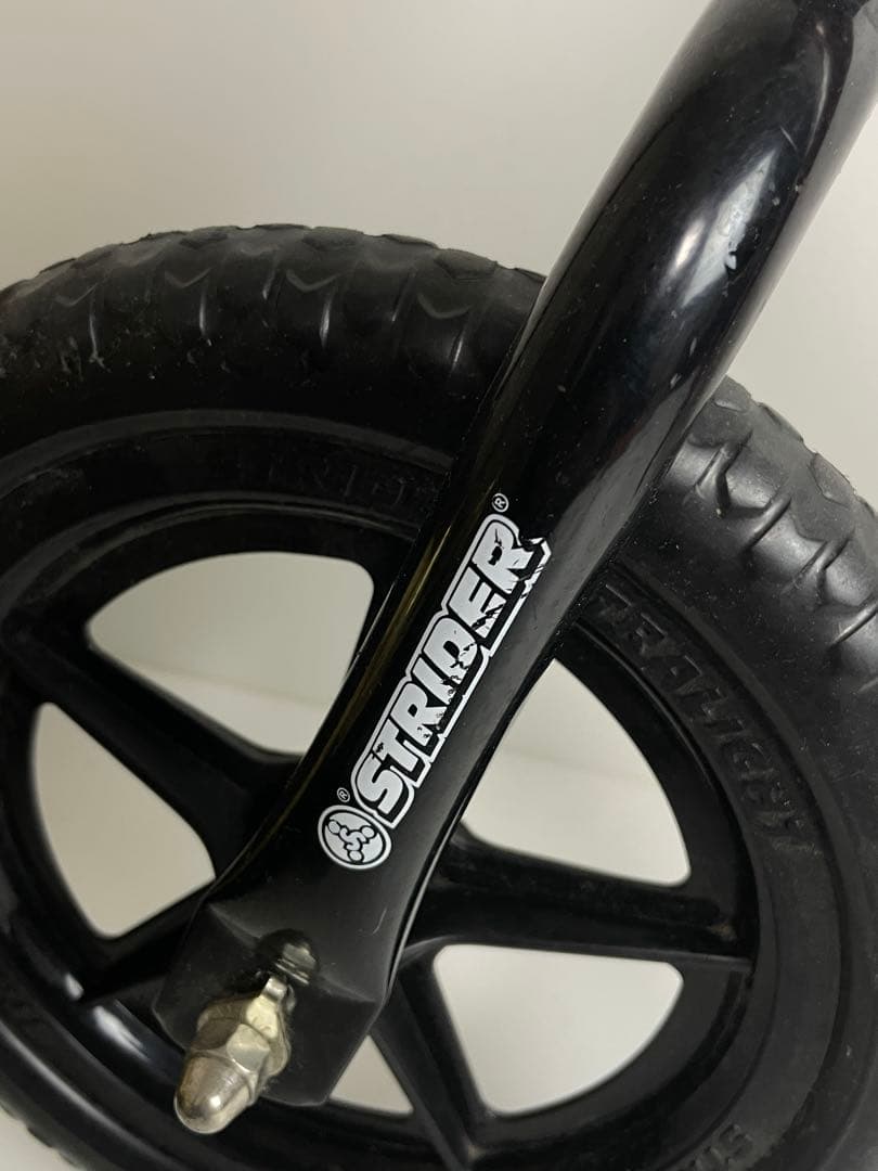 曇*り様 ストライダー クラシック 12インチ 日本正規品 レッド　赤シンプル