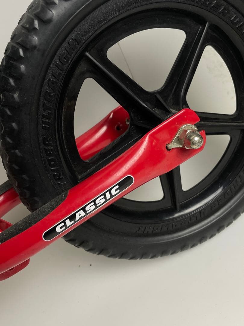 曇*り様 ストライダー クラシック 12インチ 日本正規品 レッド　赤シンプル