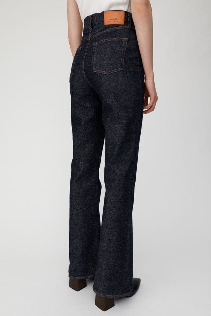 moussy MVS FLARE 28サイズ ONE WASH