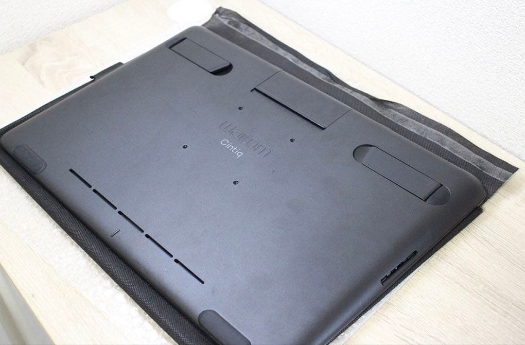 ミ*ナ様 Wacom Cintiq 16 DTK1660K0D 液晶ペンタブレッ