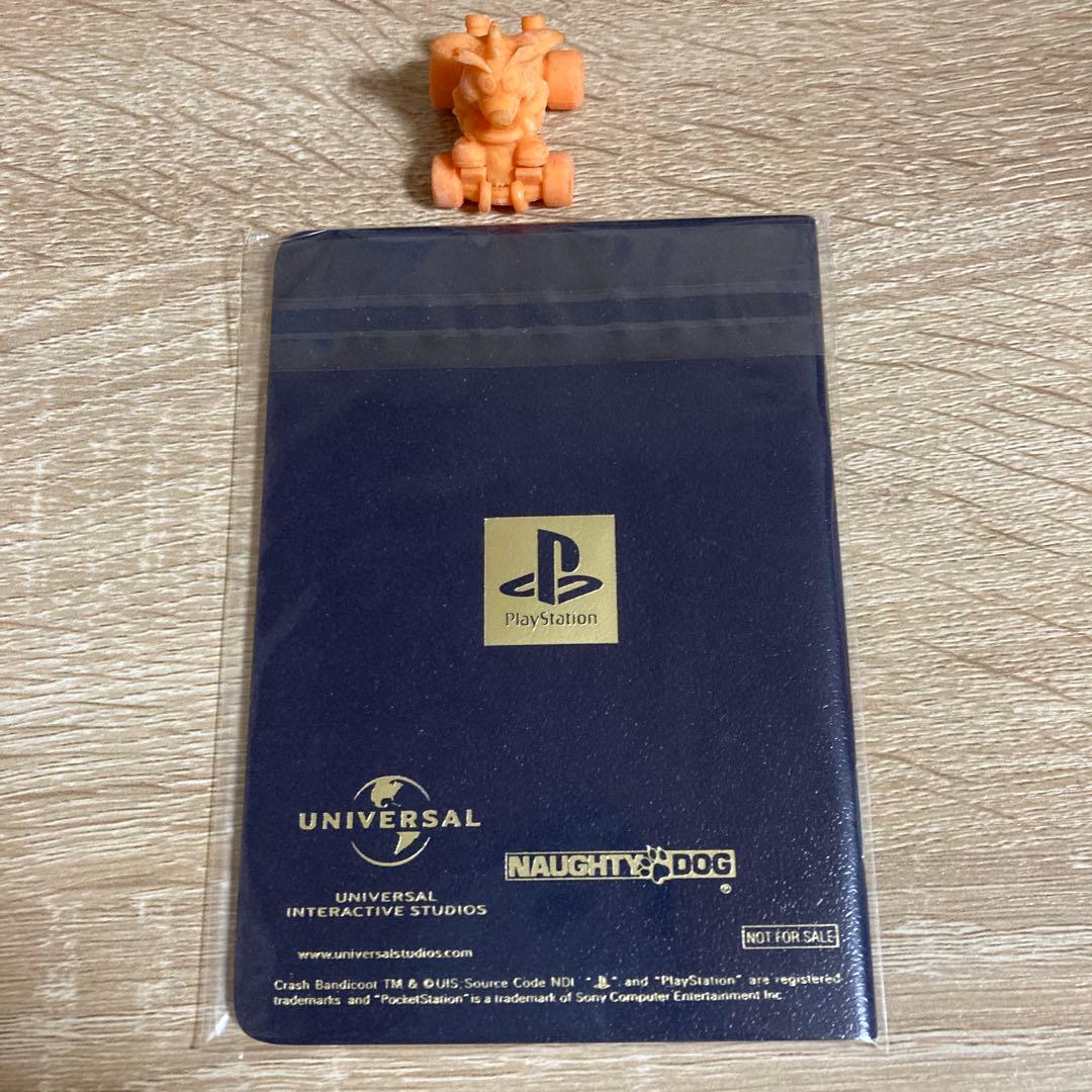 Crash Bandicoot Animal Passportとミニ人形のセット