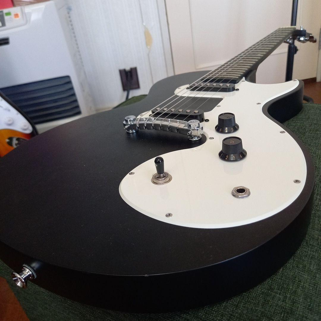 『軽量美品』Epiphone by Gibson SL lespaul