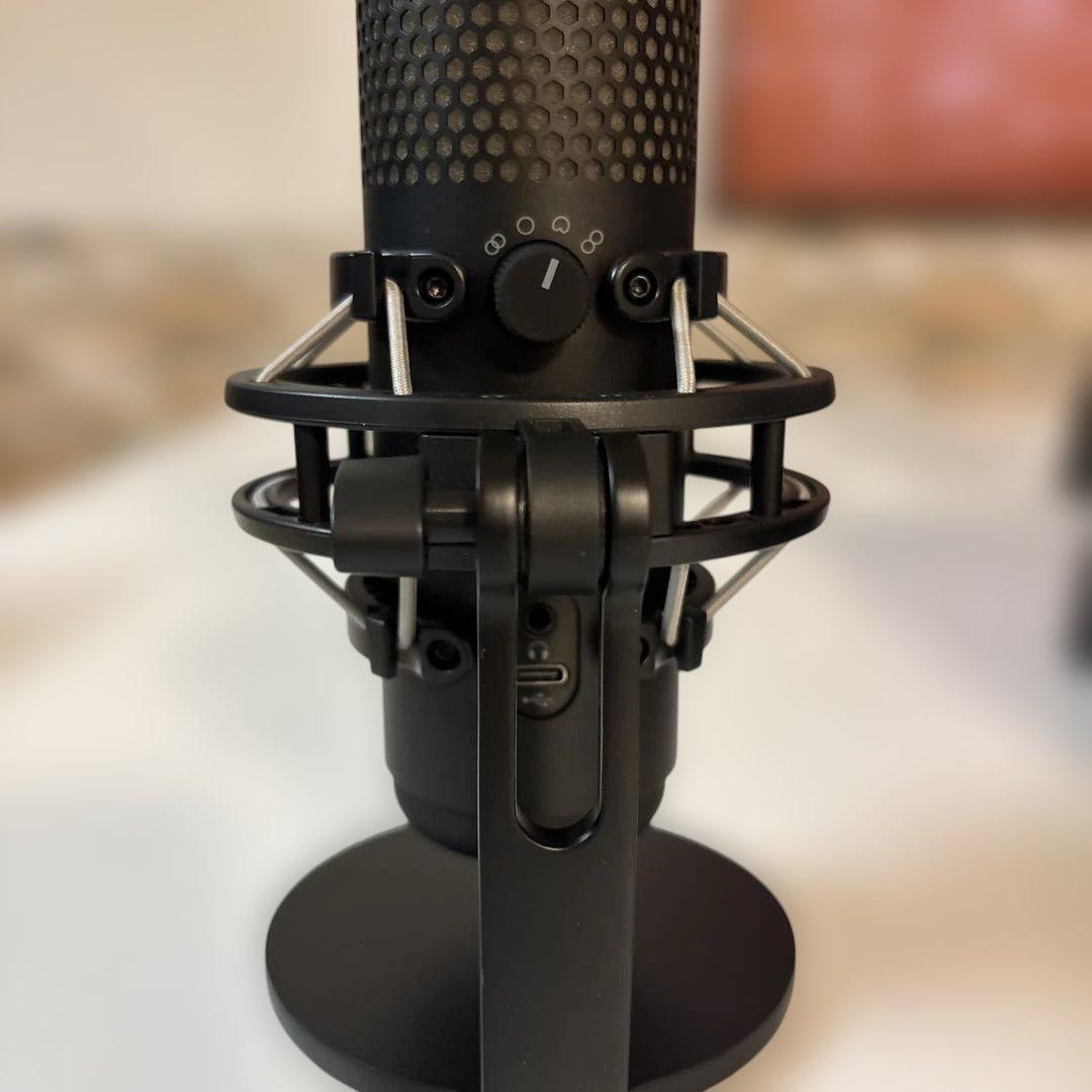 HyperX QUADCAST S マイク