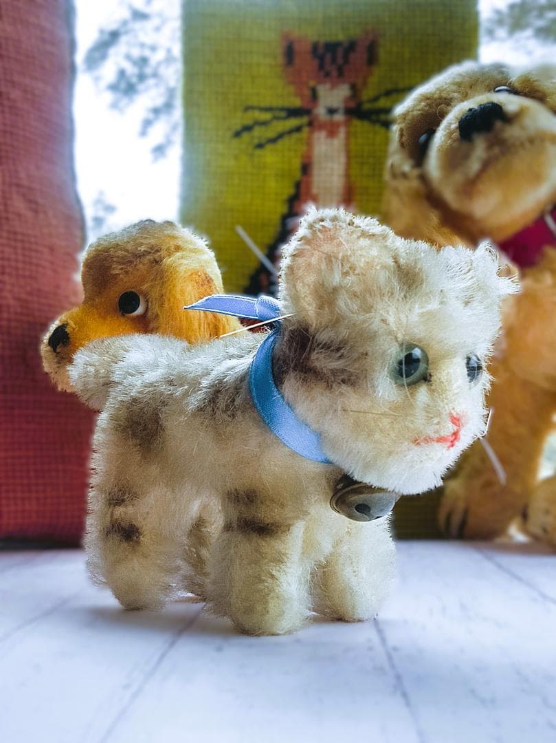 猫のTUBBY 　ピスタチオグリーンのガラス目　小さいシュタイフこねこ