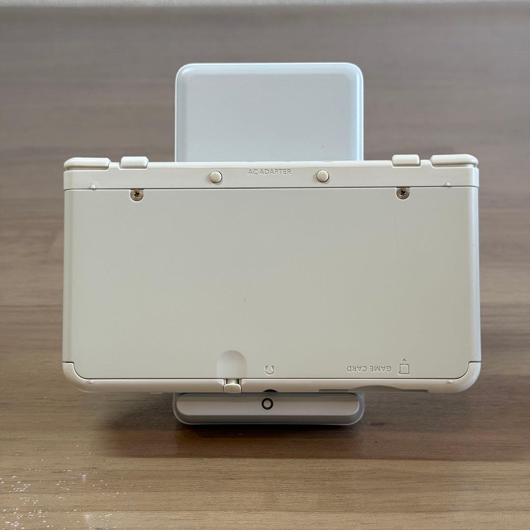 4-270 Newニンテンドー3DS ホワイト