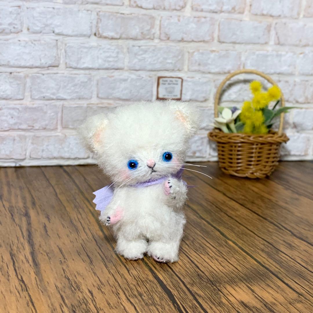 白猫ちゃん テディネコ ハンドメイドぬいぐるみ 小さいドール