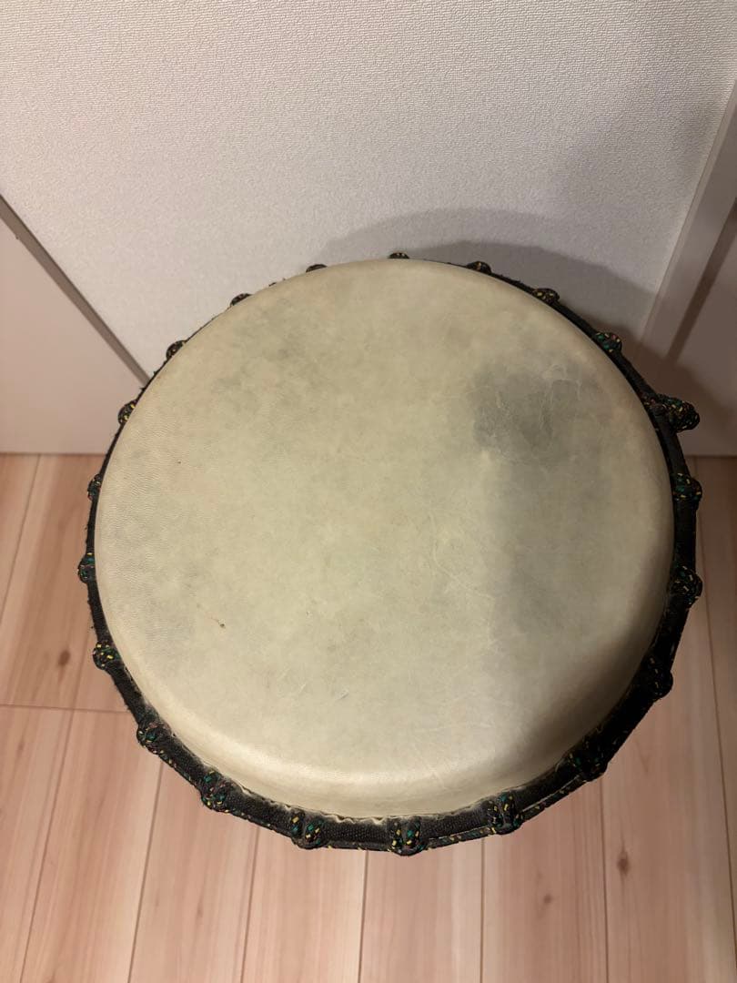 ジャンベ　アフリカ民芸楽器　打楽器　大型 高さ71cm打面31cm