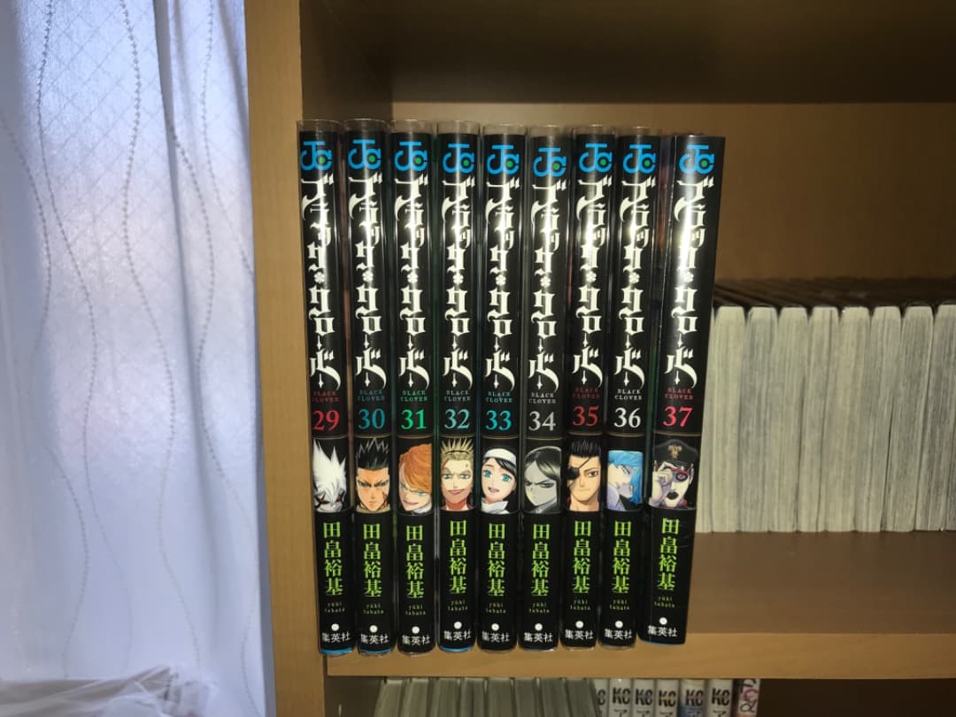 ブラッククローバー 全巻セット 1-37巻　全巻帯付き　初版多数　透明カバー