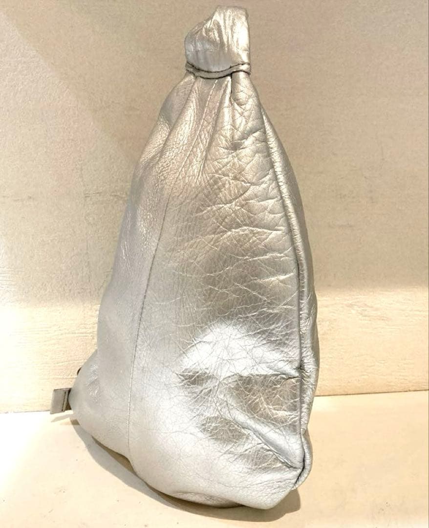 【美品】POMTATA カウレザー ボディバッグ CANDY BODY BAG