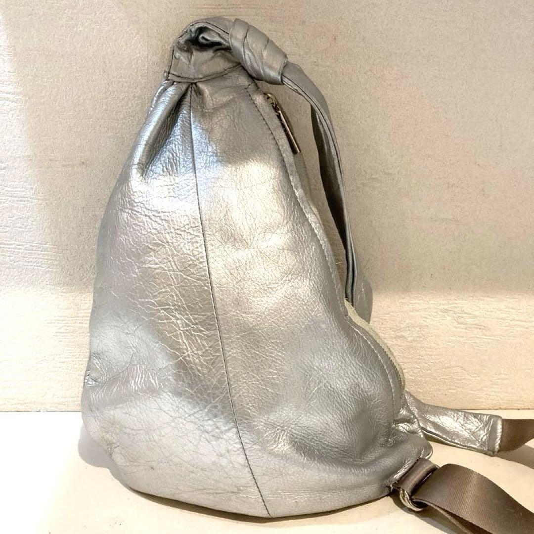 【美品】POMTATA カウレザー ボディバッグ CANDY BODY BAG