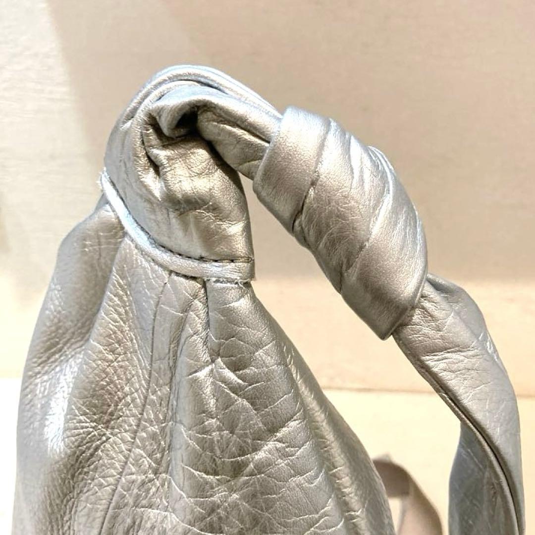 【美品】POMTATA カウレザー ボディバッグ CANDY BODY BAG