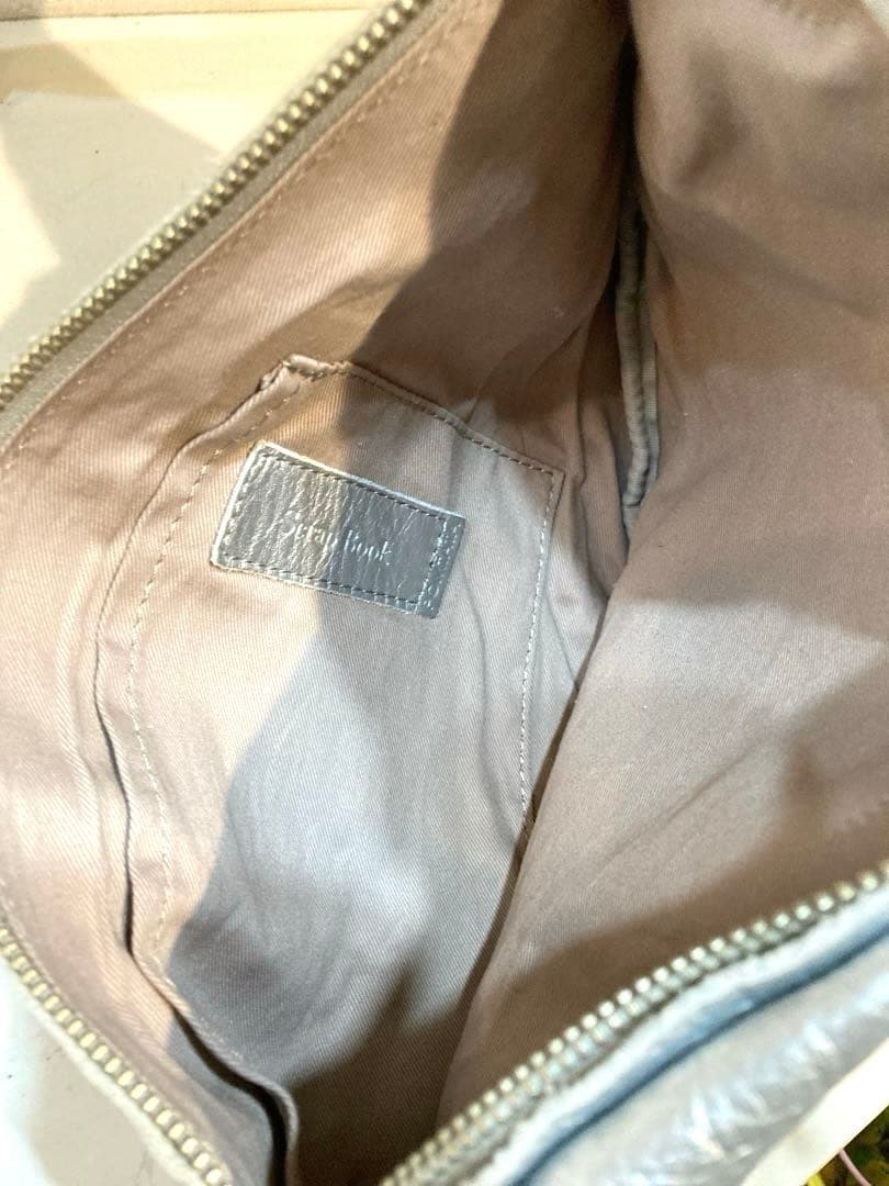 【美品】POMTATA カウレザー ボディバッグ CANDY BODY BAG