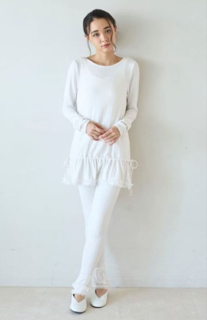 ☆専用☆　新品　ジェラートピケ　針抜きフリルロンT