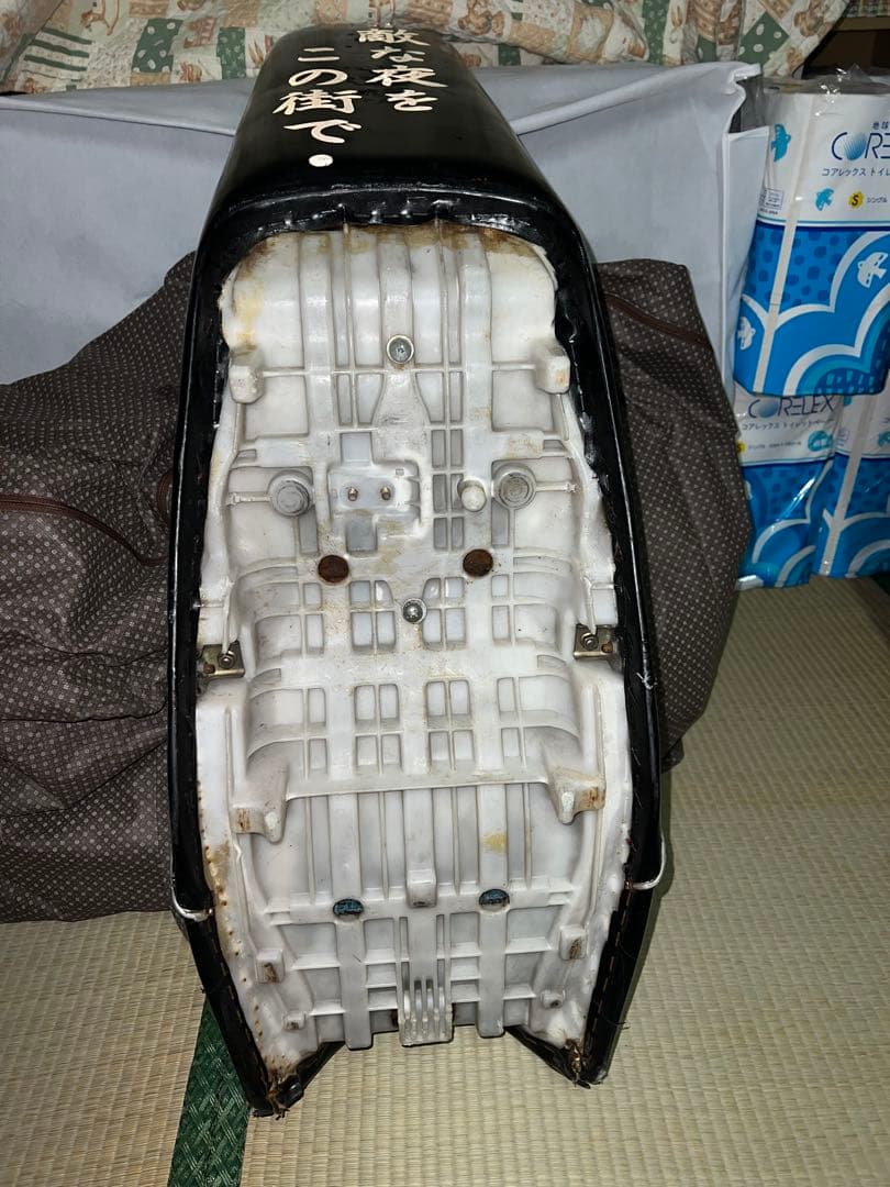 XJR4003段シート