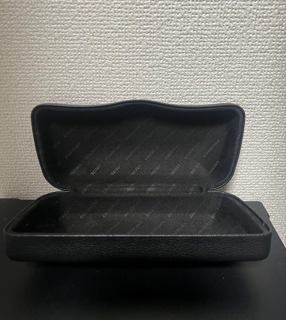 BALENCIAGA 90s Oval クリアキャットアイサングラス
