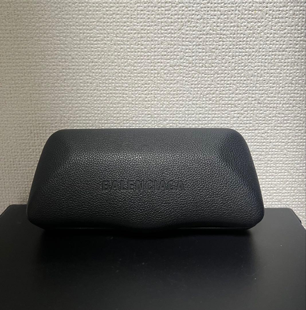 BALENCIAGA 90s Oval クリアキャットアイサングラス