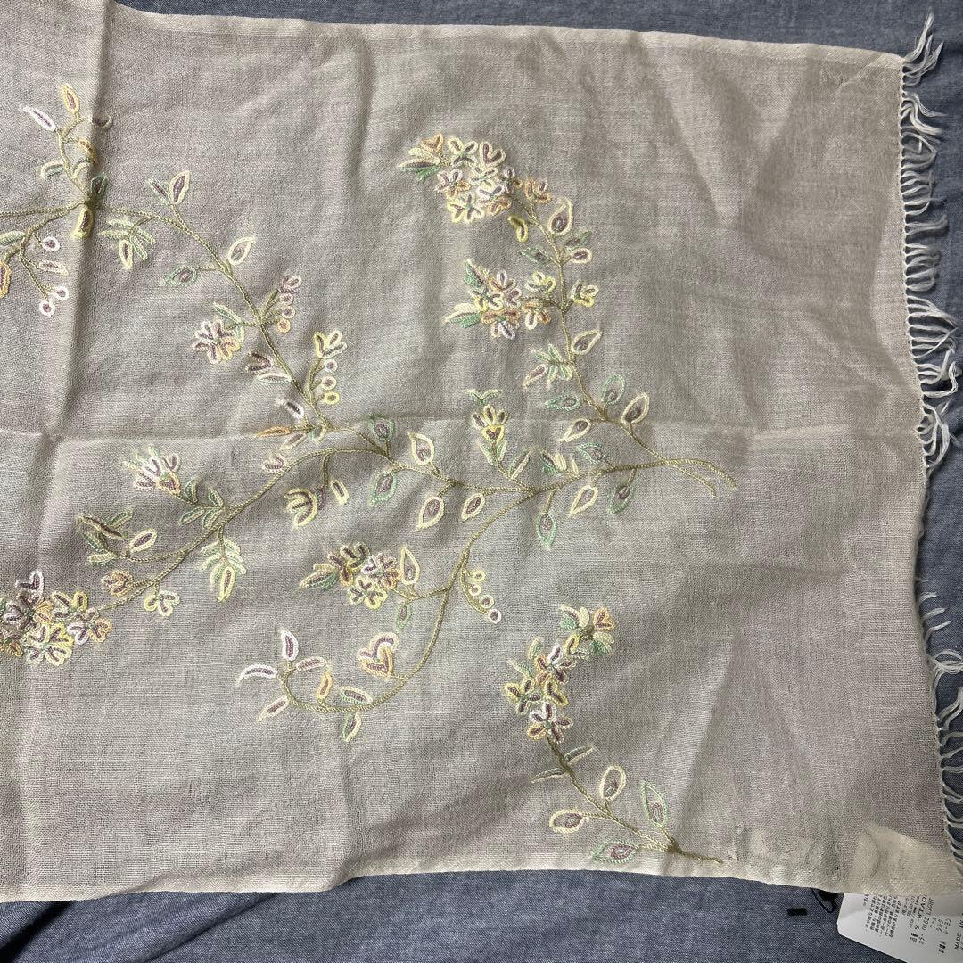 新品・未使用　ターラブランカ　刺繍　ストール　マフラー　ストール　袋付き