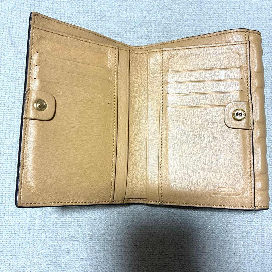 FENDI 】フェンディナッパーレザー財布バゲット 二つ折り財布 FFロゴ