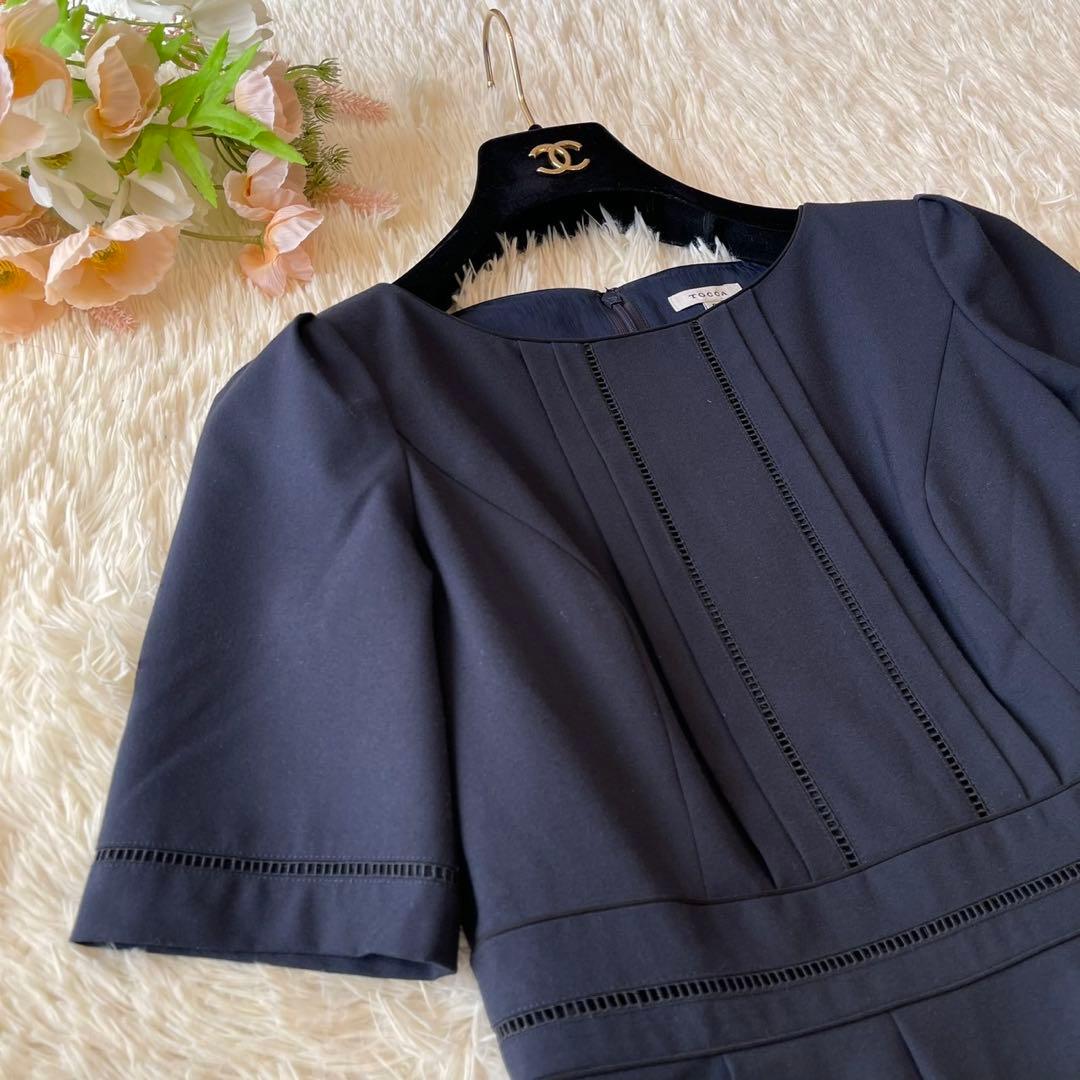 極美品 TOCCA 透かし刺繍 ロゴプレート ワンピース ネイビー サイズ0