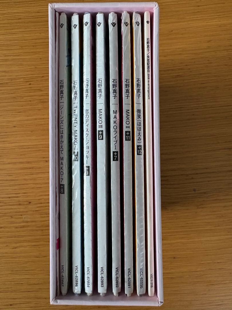 石野真子 30周年記念特別ボックス　➕2枚