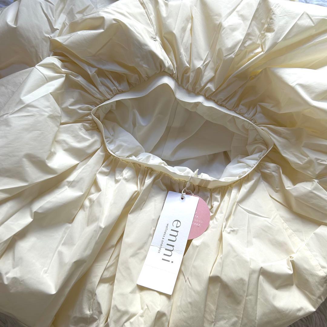 新品　emmi eco タックボリューム バルーンスカート M たなべさおり