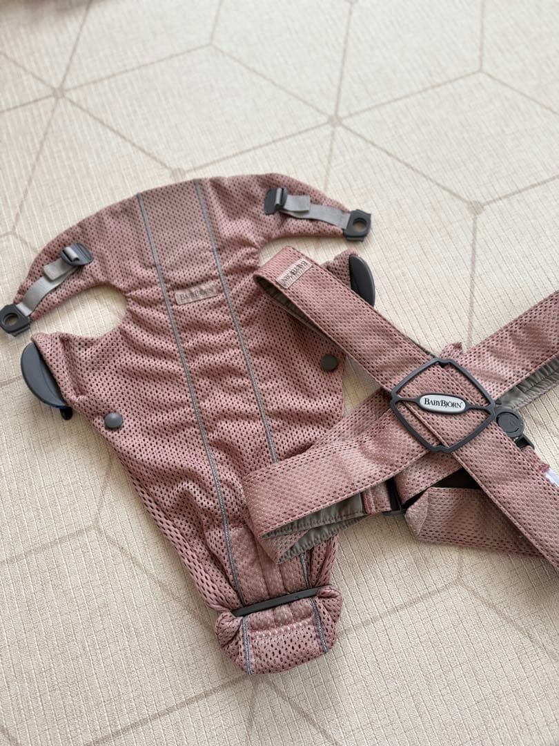 BabyBjorn 抱っこ紐 メッシュ　ダスティピンク　ベビーキャリアMini