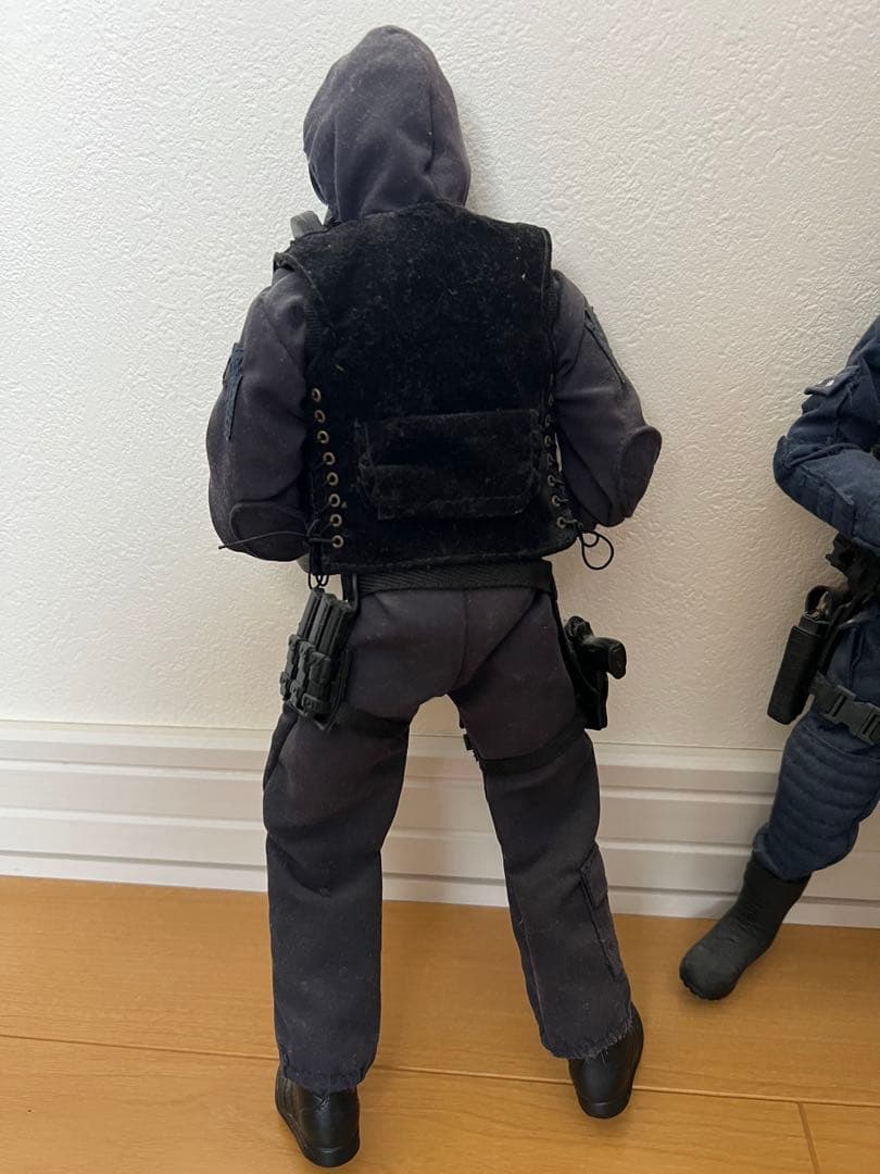 ミリタリーフィギュア3体　SAS GIGN SAT