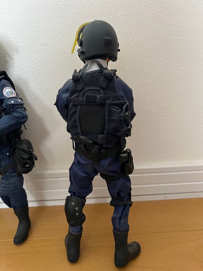 ミリタリーフィギュア3体　SAS GIGN SAT