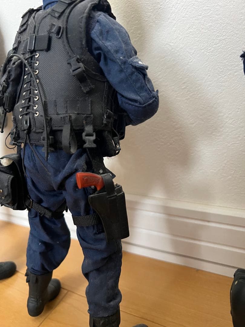 ミリタリーフィギュア3体　SAS GIGN SAT
