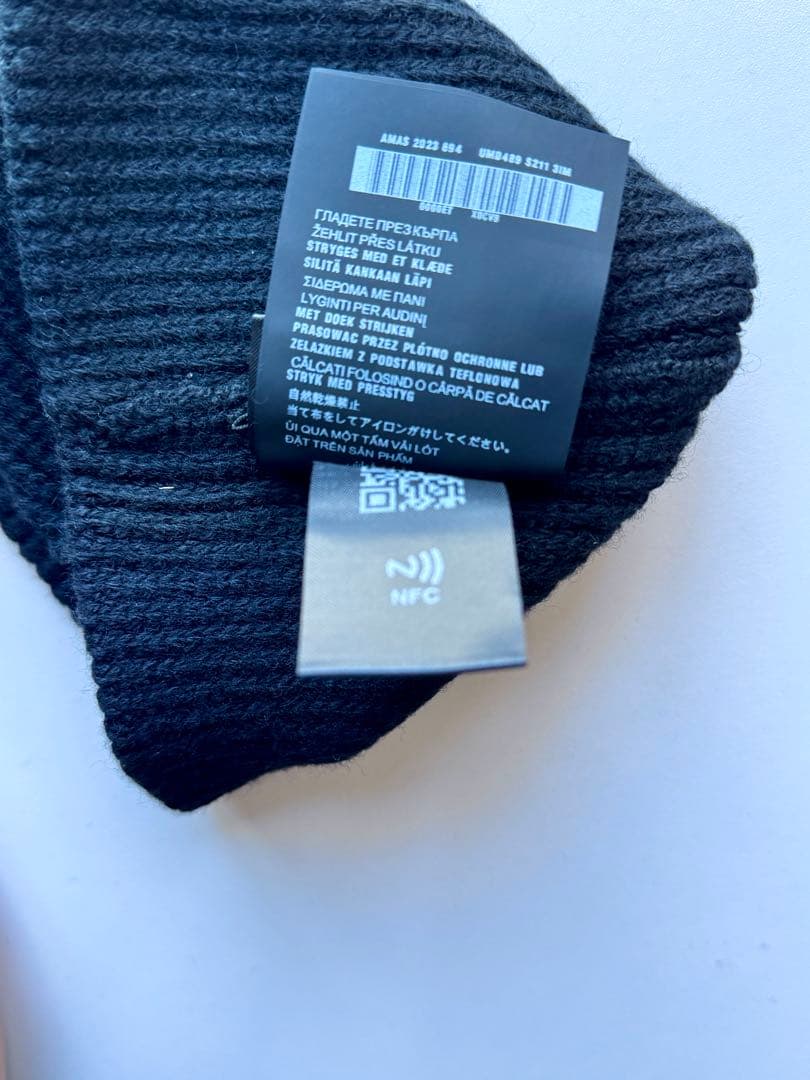 PRADA ブラックニット帽