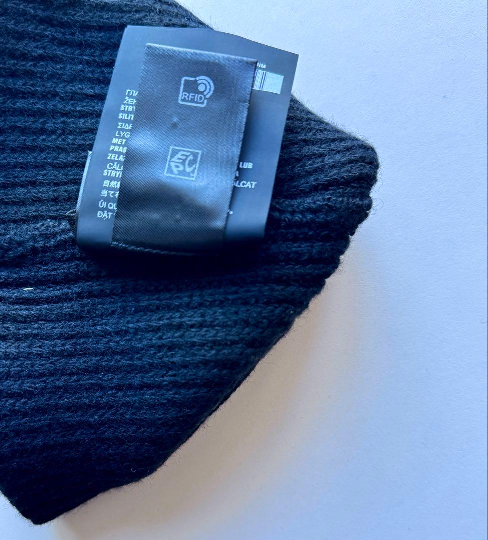 PRADA ブラックニット帽