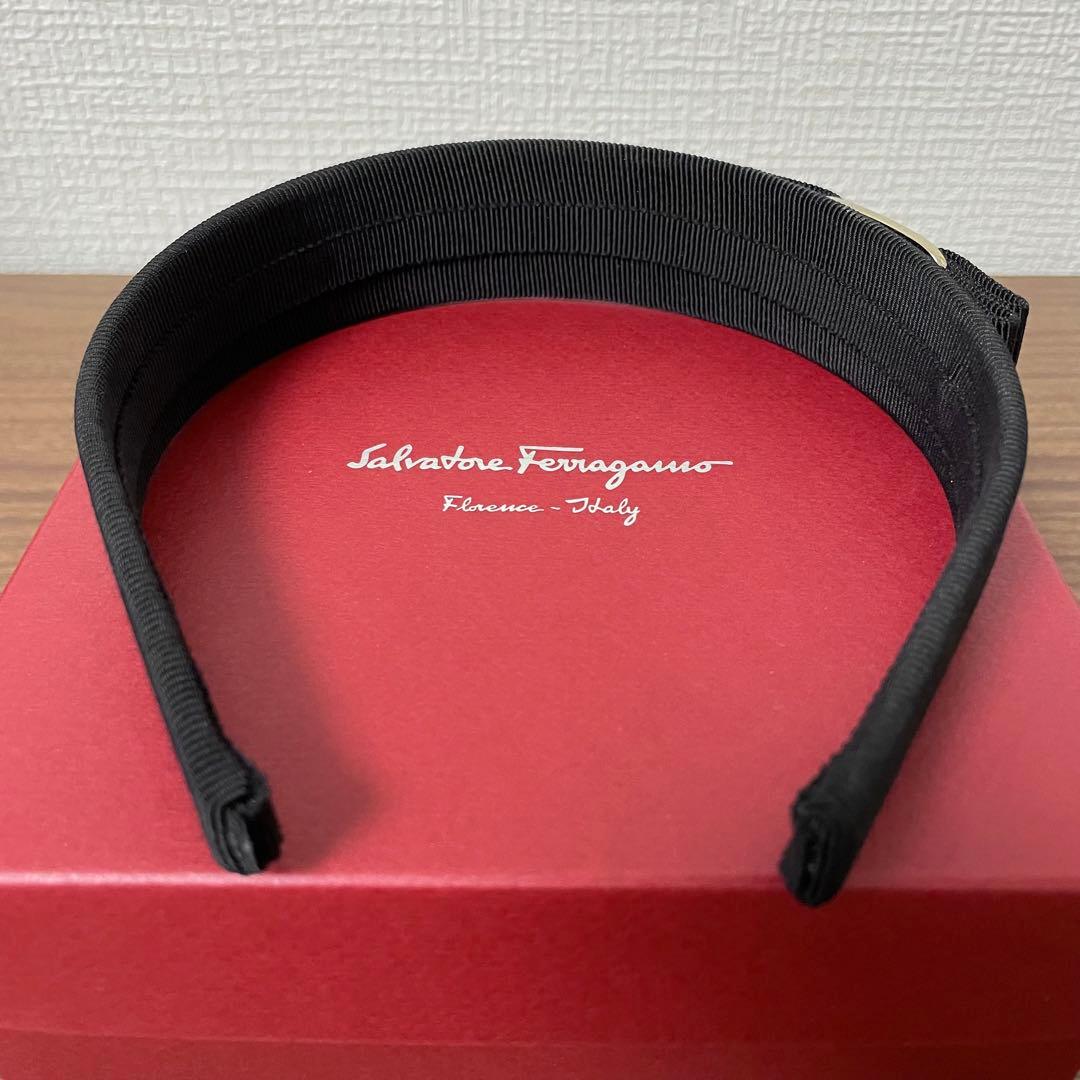 Salvatore Ferragamo フェラガモ　カチューシャ　リボン　黒
