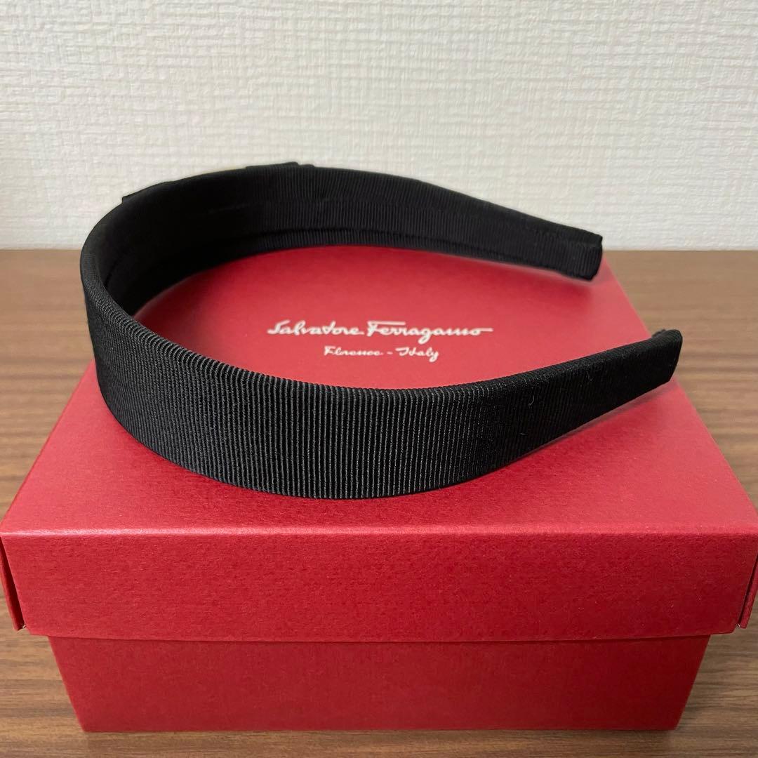 Salvatore Ferragamo フェラガモ　カチューシャ　リボン　黒