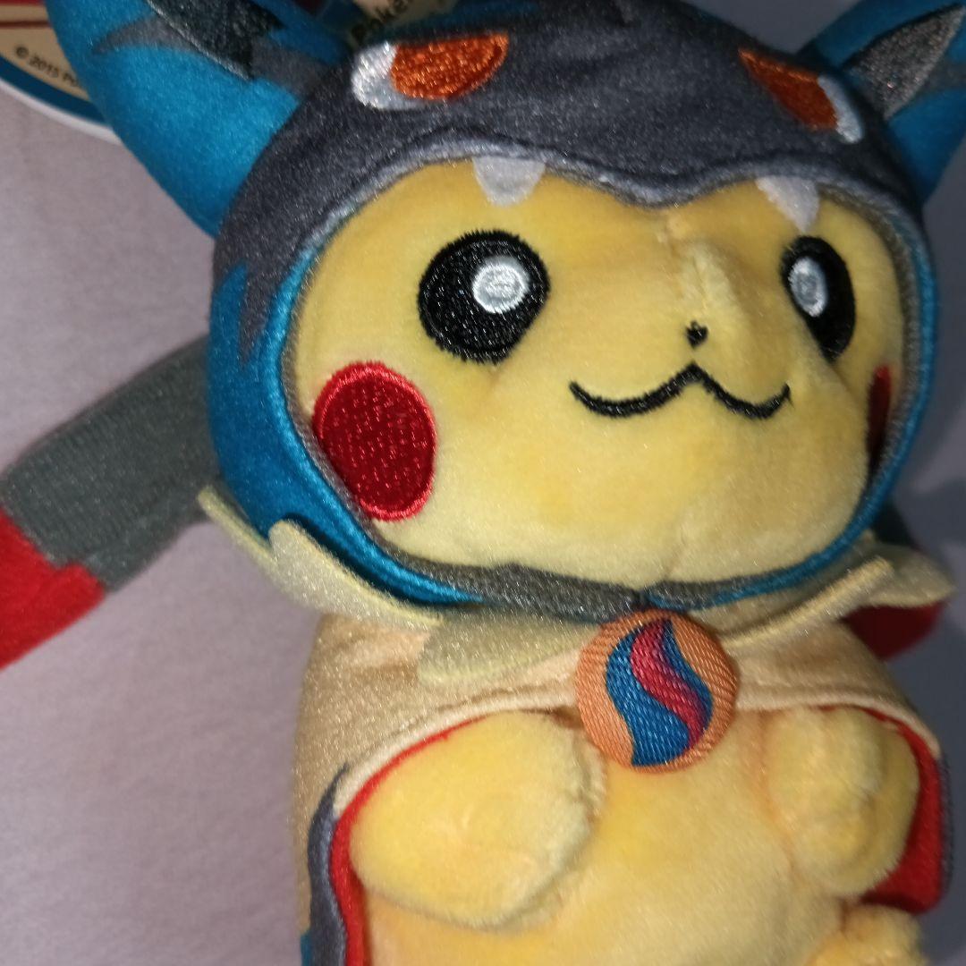 メガルカリオポンチョを着たピカチュウ ぬいぐるみマスコット ポケモンセンター
