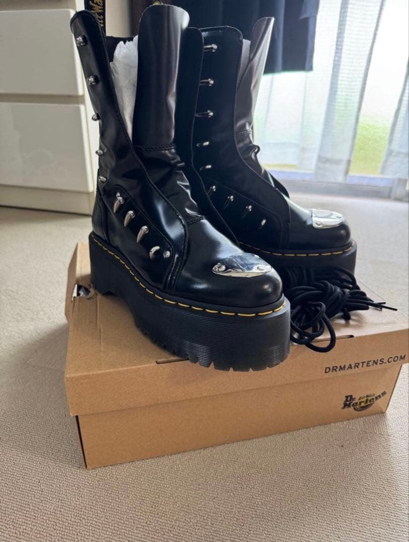 Dr. Martens スタッズ付きプラットフォームブーツ25cm