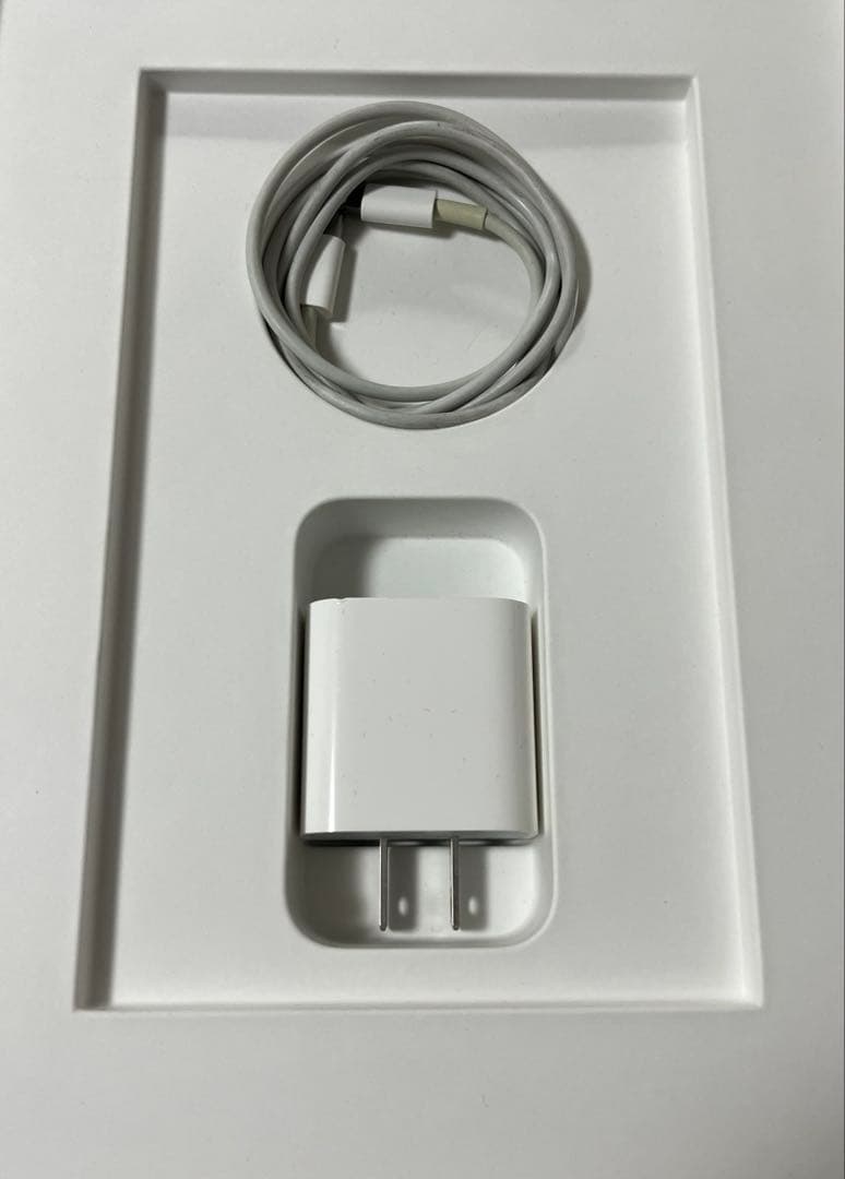 Apple iPad (第8世代) 32GB WIFIモデル　ローズゴールド