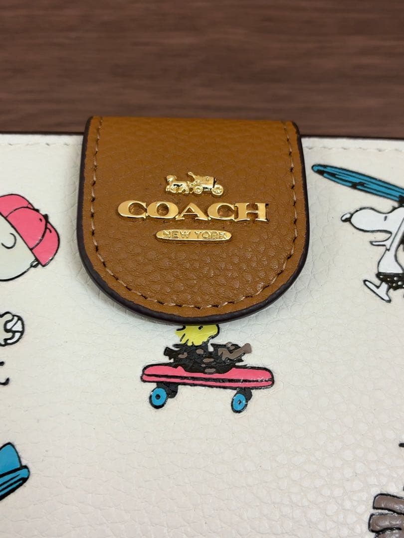 【美品】COACH コーチ スヌーピー　二つ折り財布