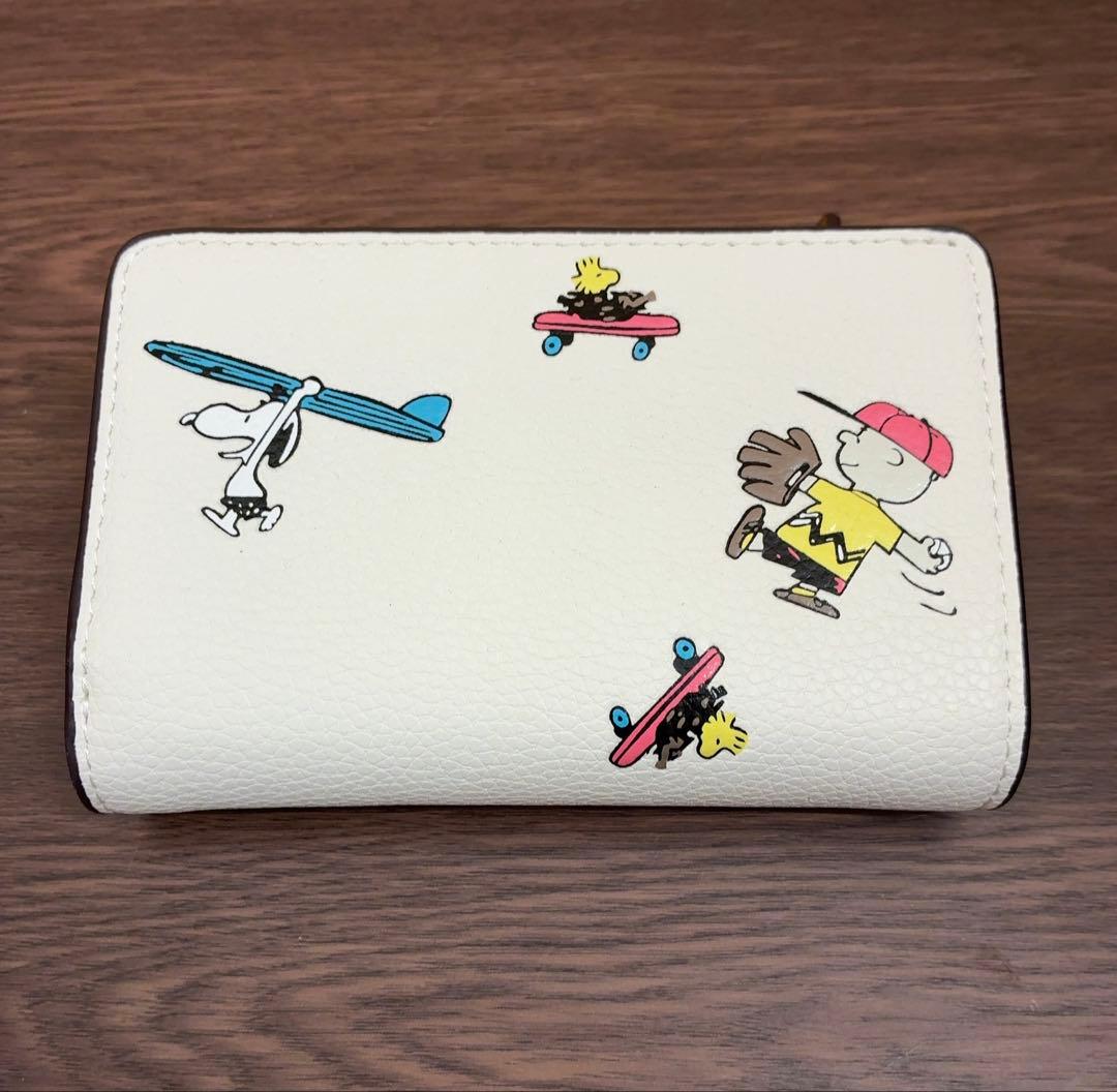 【美品】COACH コーチ スヌーピー　二つ折り財布