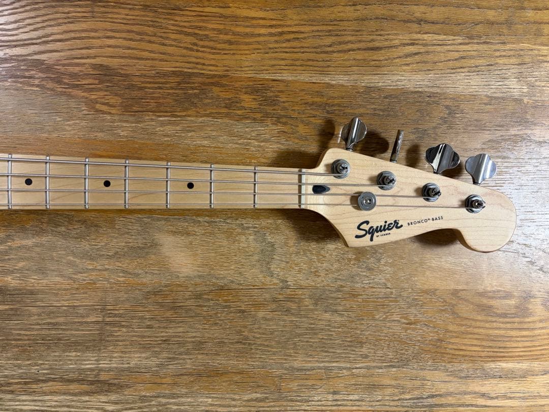 Squier by Fender スクワイヤー エレキベース