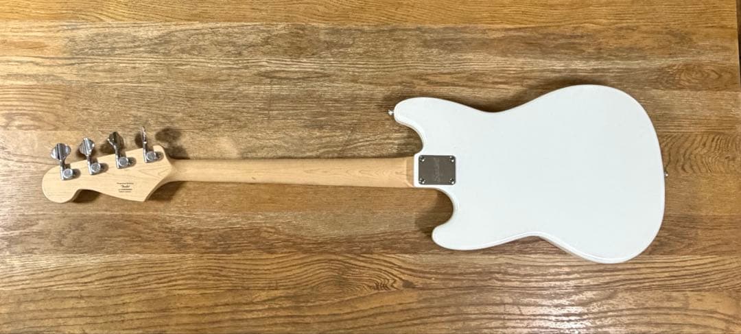 Squier by Fender スクワイヤー エレキベース