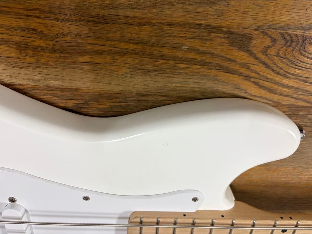 Squier by Fender スクワイヤー エレキベース