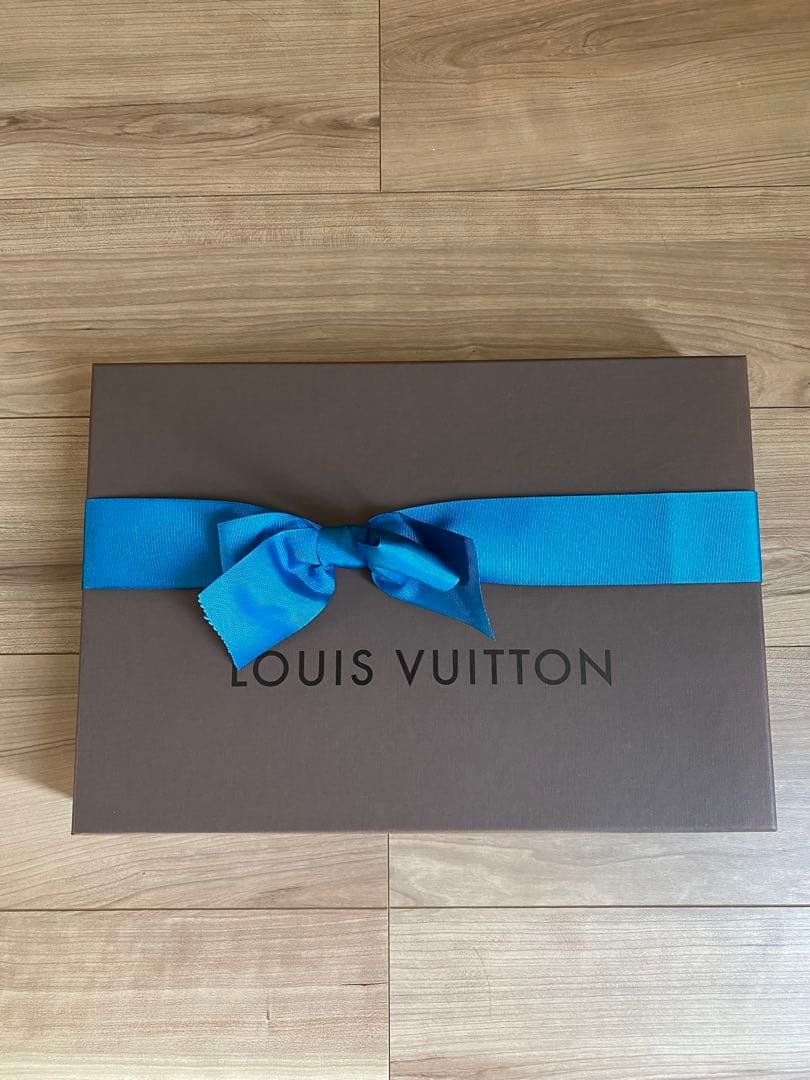Louis Vuitton 大判ピンクストール