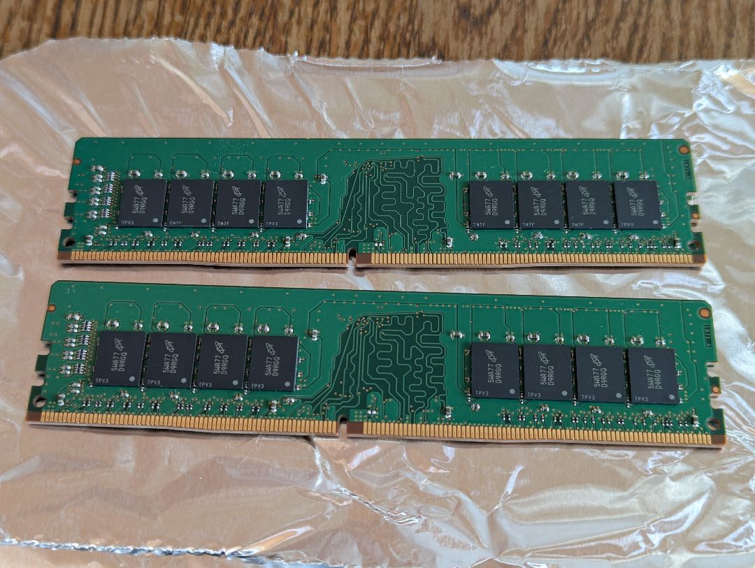 Crucial 16GB (8GBx2) DDR4-2133 メモリ