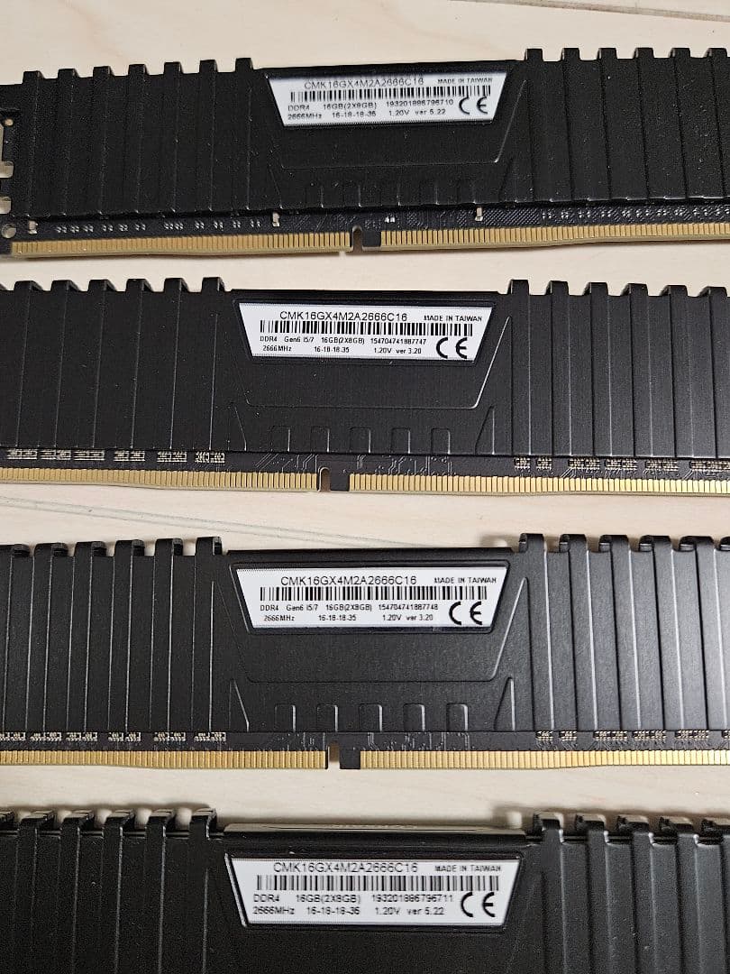 CORSAIR DDR4 メモリー 32GB