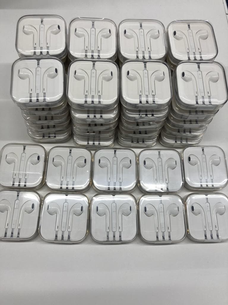 ★よしこ★【新品未開封50個】Apple 純正 有線イヤホン