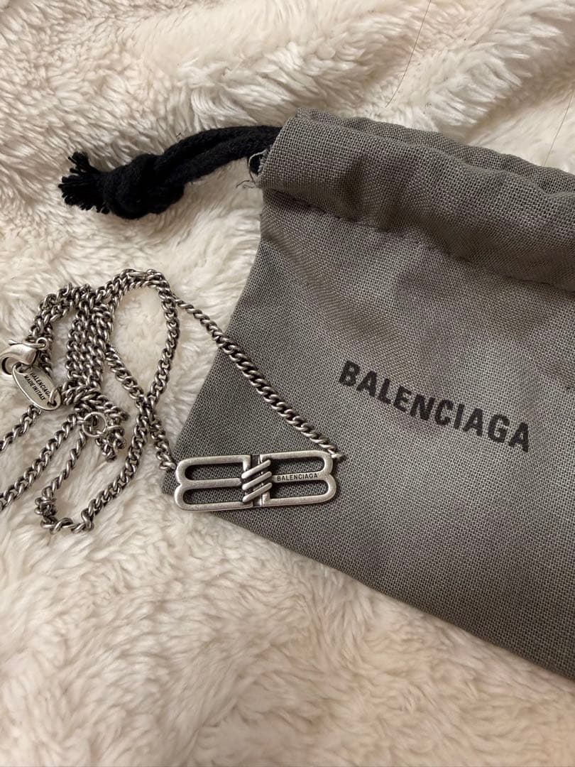 2月17日限定出品 BALENCIAGA BB ICON ネックレス シルバー
